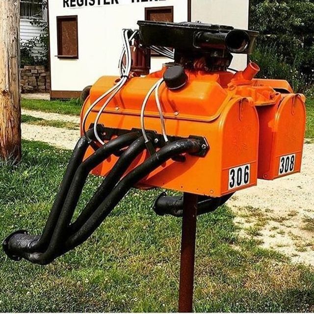 Креативі поштові скриньки, які дивують і лякають: фото - фото 361791