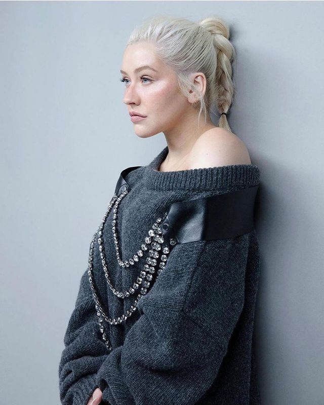 Крістіну Агілеру не впізнали у новій зйомці: як сьогодні виглядає зірка - фото 362032