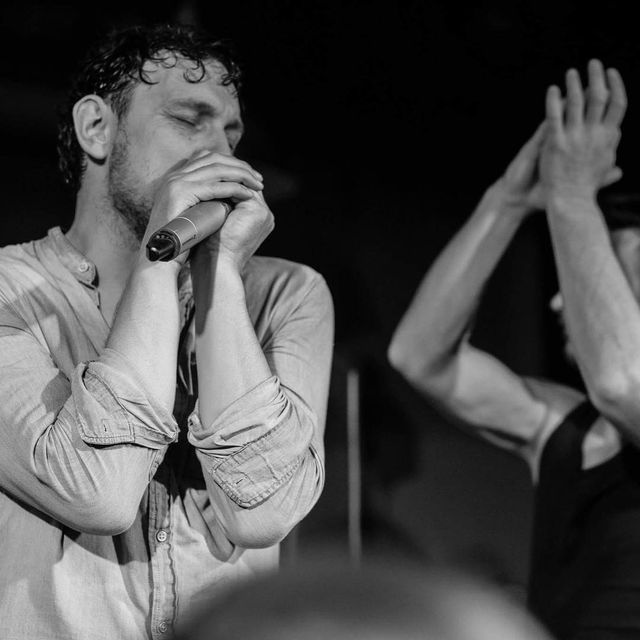 Найкучерявіші українські артисти: зіркова добірка до Дня кучерявих людей - фото 362554