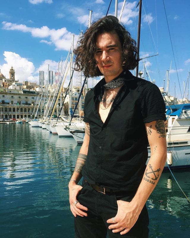 Найкучерявіші українські артисти: зіркова добірка до Дня кучерявих людей - фото 362560