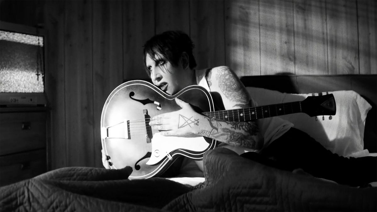 Marilyn Manson – God's Gonna Cut You Down - фото 1