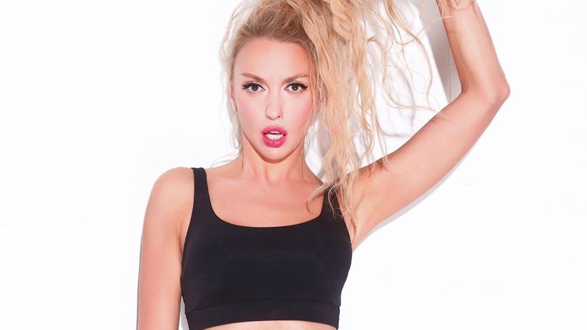 Оля Полякова - фото 1