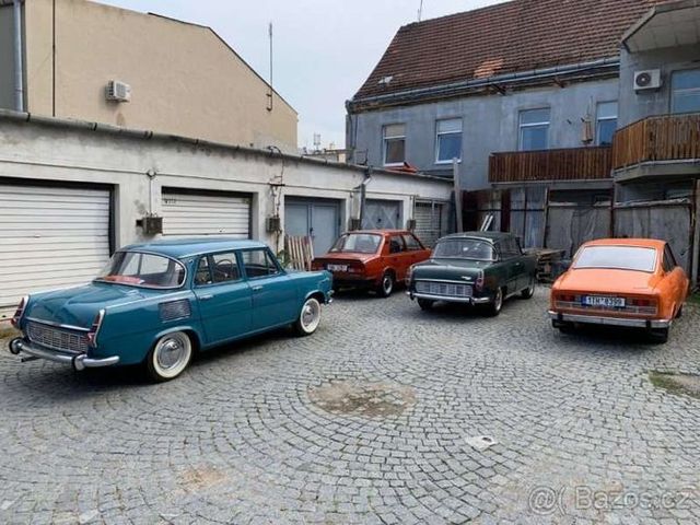 У мережі показали колекцію раритетних автомобілів Skoda - фото 362860