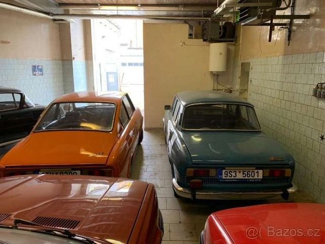 У мережі показали колекцію раритетних автомобілів Skoda - фото 362861