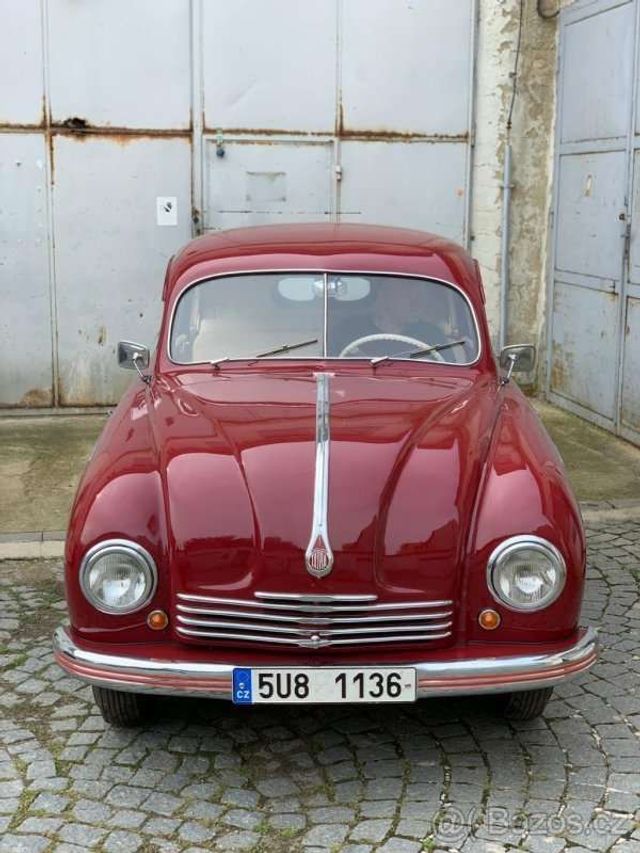 У мережі показали колекцію раритетних автомобілів Skoda - фото 362862