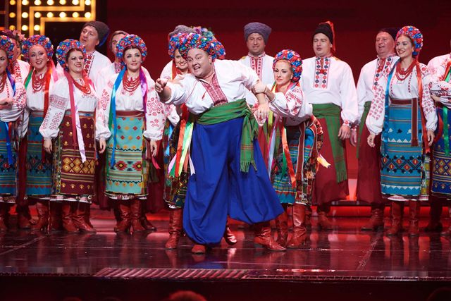 Хор Верьовки виступив в ще одному номері Вечірнього кварталу - фото 362908