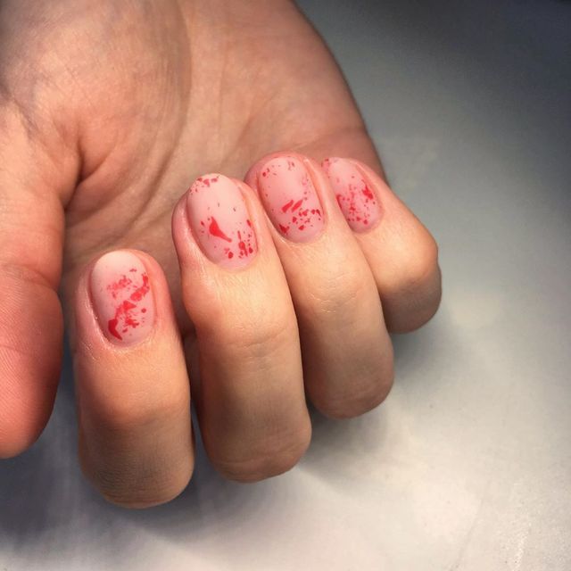 Манікюр на Хеловін 2020: модні тренди дизайну нігтів у фото - фото 363031