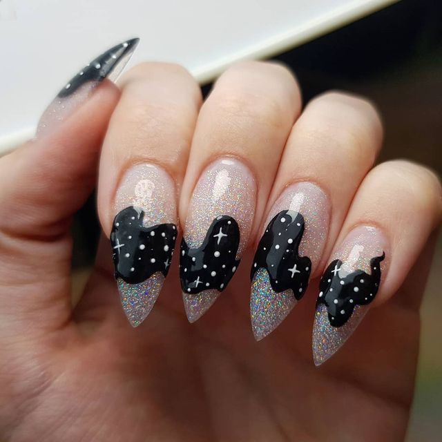 Манікюр на Хеловін 2020: модні тренди дизайну нігтів у фото - фото 363061