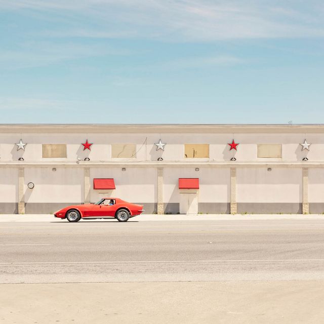 Як виглядають придорожні стрип-клуби у США: яскравий фотопроєкт - фото 363243