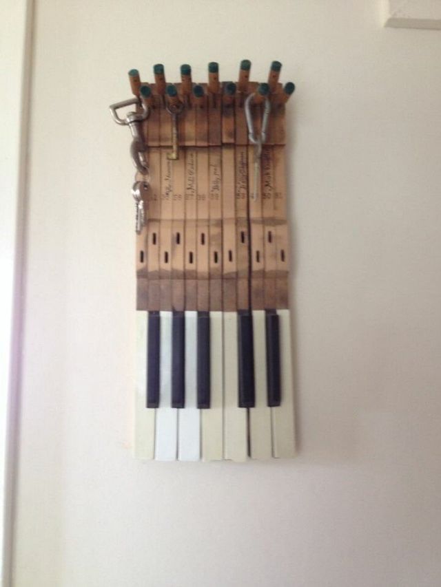 Старі піаніно перетворили у стильні меблі: ідеї для декору - фото 363386