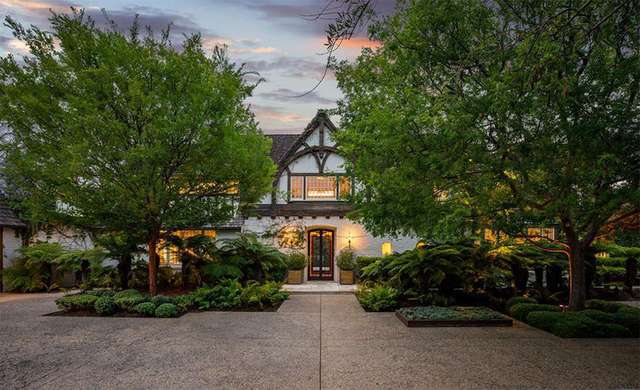 Будинок Дженніфер Еністон і Бреда Пітта продається за шалену суму: розкішні фото - фото 363534