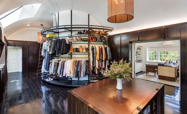 Будинок Дженніфер Еністон і Бреда Пітта продається за шалену суму: розкішні фото - фото 363535