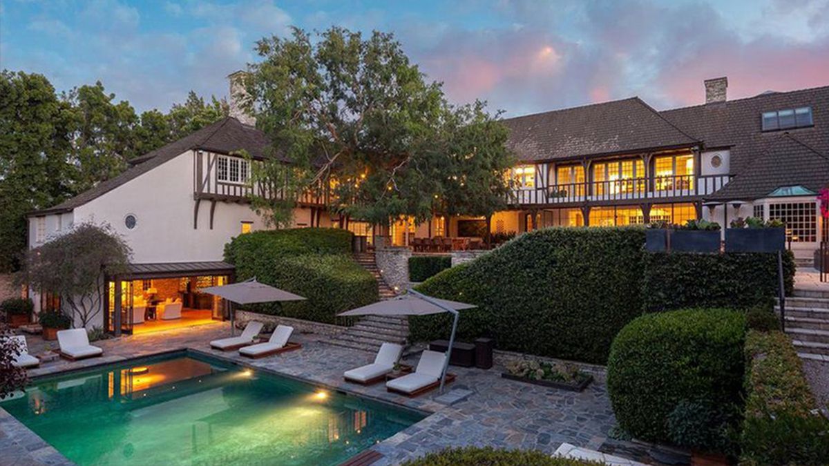 Будинок Дженніфер Еністон і Бреда Пітта продається за шалену суму: розкішні фото