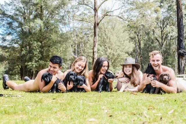 Австралійські студенти знялися голими для календаря (18+) - фото 363553