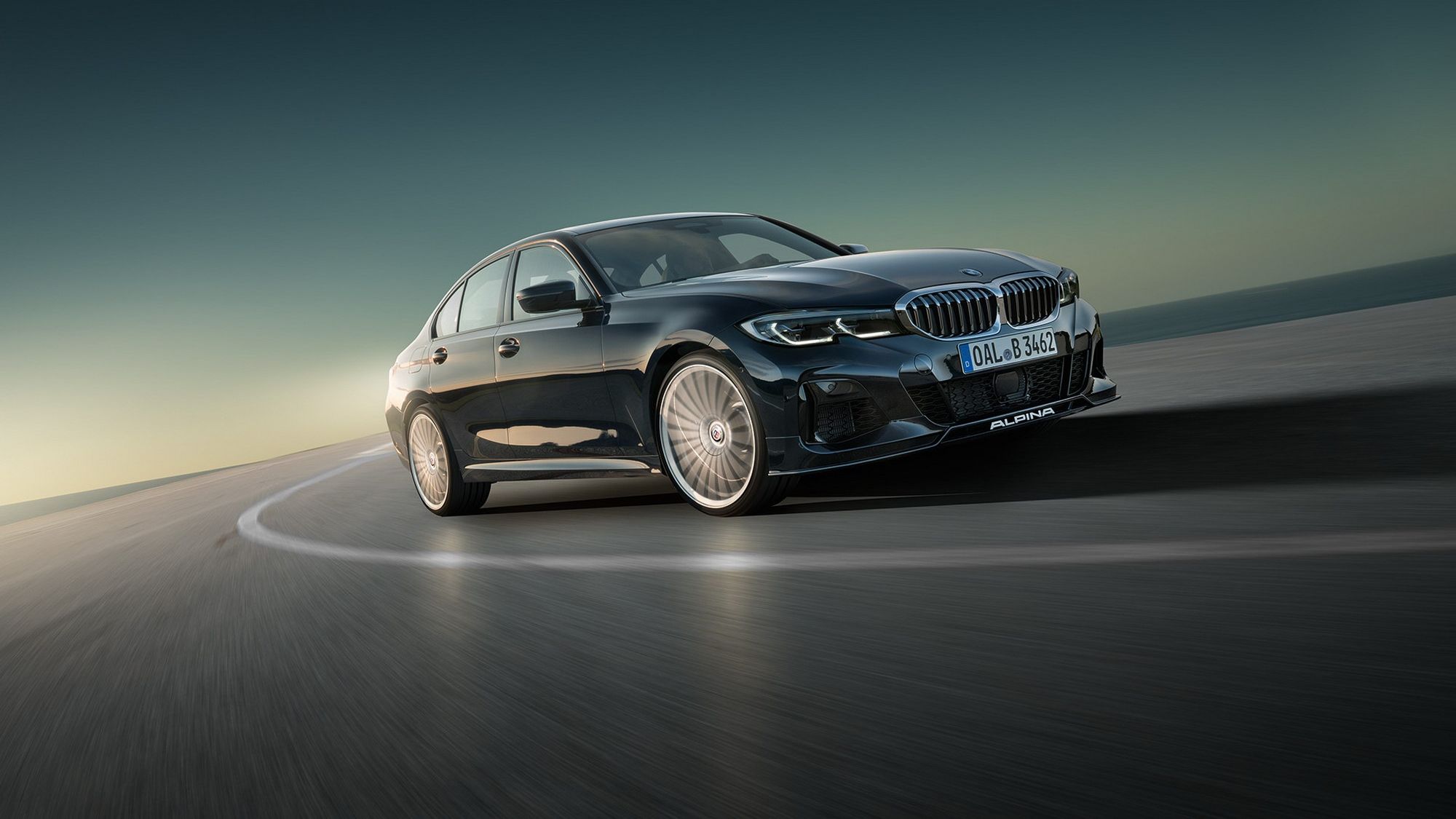 Новий седан Alpina B3 розігнали до 303 км/год: відео