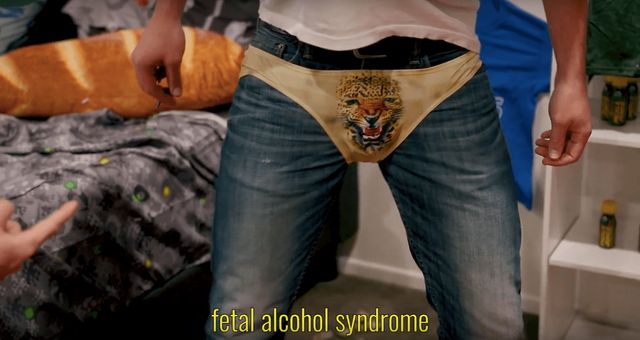 Блогер облаштував кімнату за допомогою бота, який здійснював покупки без його відома - фото 363646