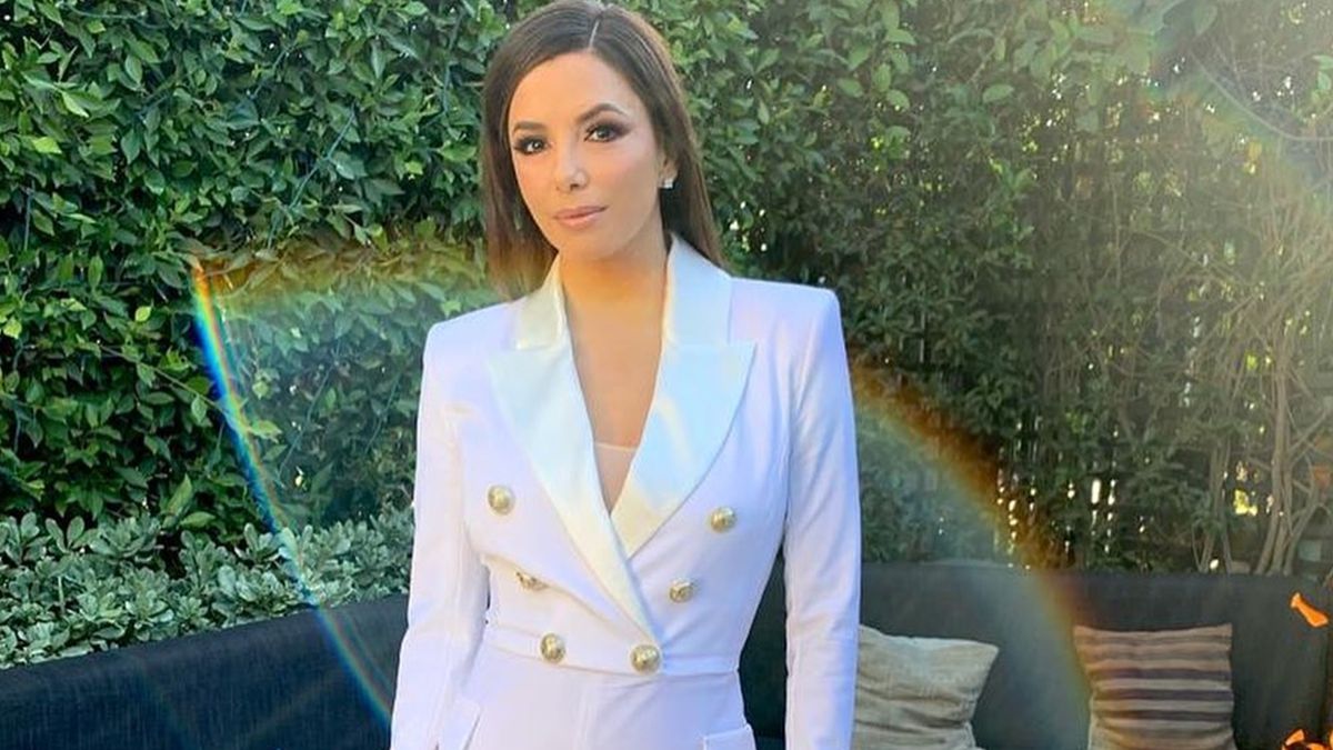 Єва Лонгорія розбурхала шанувальників спокусливими рухами: гаряче відео