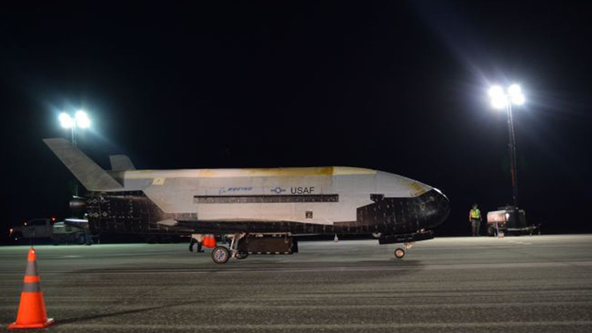 Космічний літак Boeing X-37B - фото 1