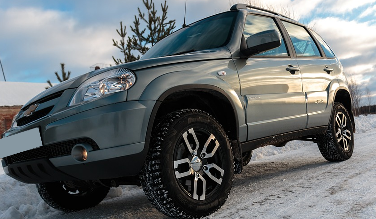 Міняємо літні шини на зимові: поради, коли і як правильно перевзути авто