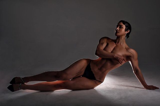 Обличчя ангела, а тіло диявола: у мережі обговорюють зовнішність китайської лікарки (18+) - фото 364536