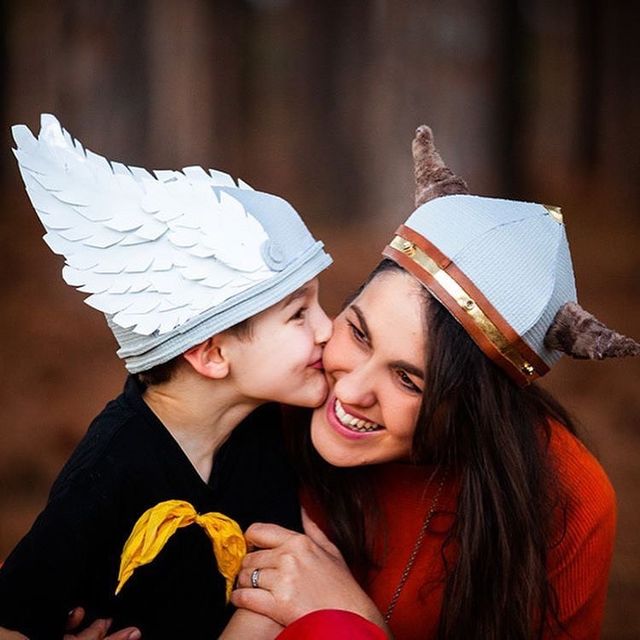 Австралійка робить картонні костюми на Хеловін, які дивують (фото) - фото 364821