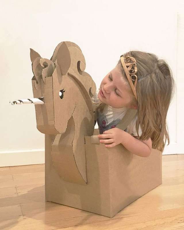 Австралійка робить картонні костюми на Хеловін, які дивують (фото) - фото 364827