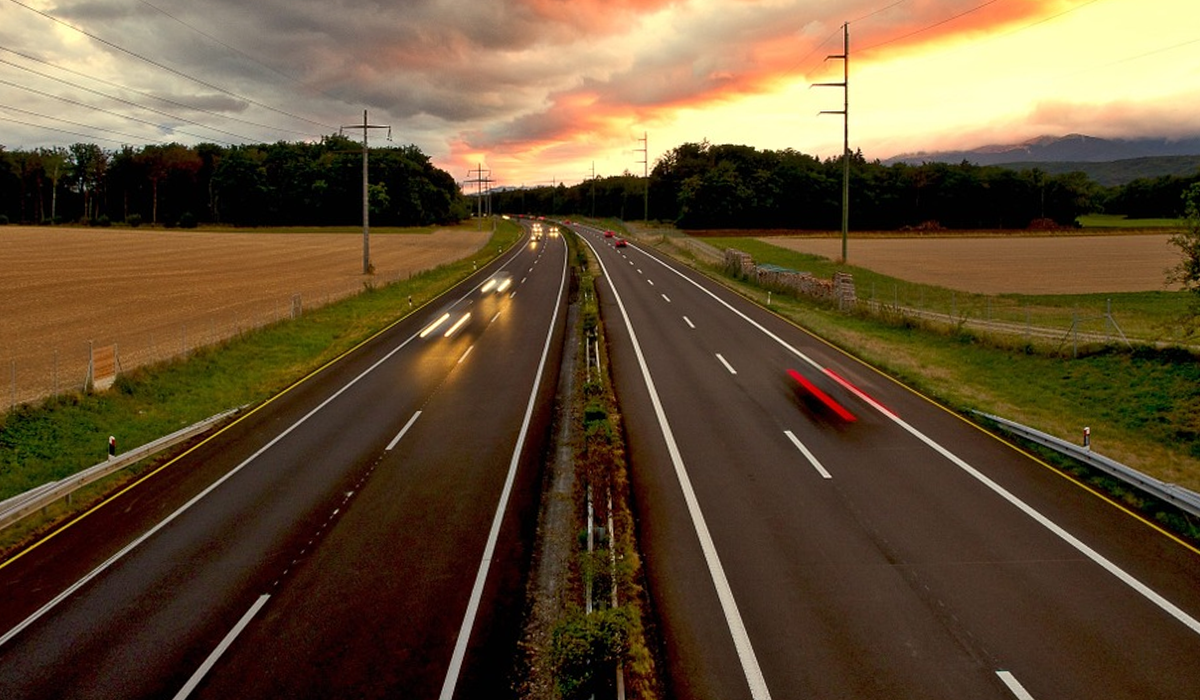 За проїзд дорогою треба буде платити - фото 1