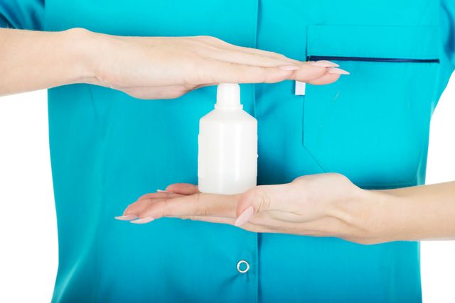 Перекис водню та спирт – не найкращі засоби - фото 364890