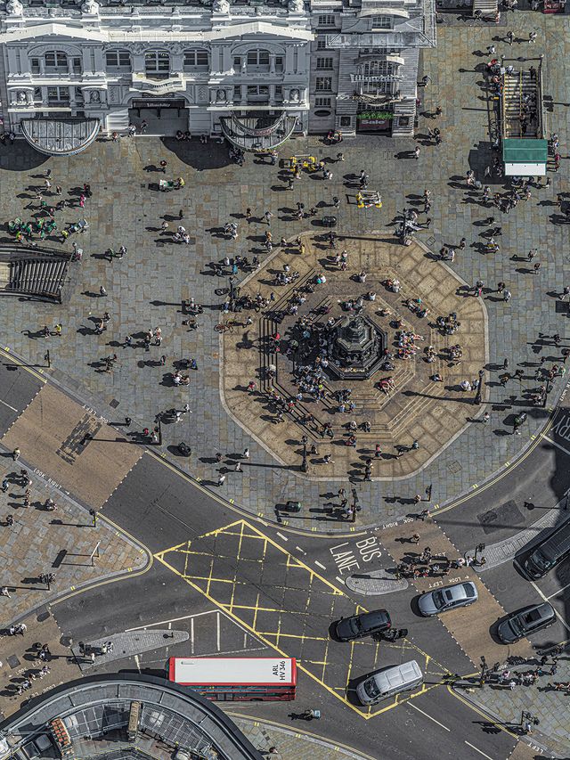 Фотограф показав Лондон, який ніколи не бачать туристи - фото 365000