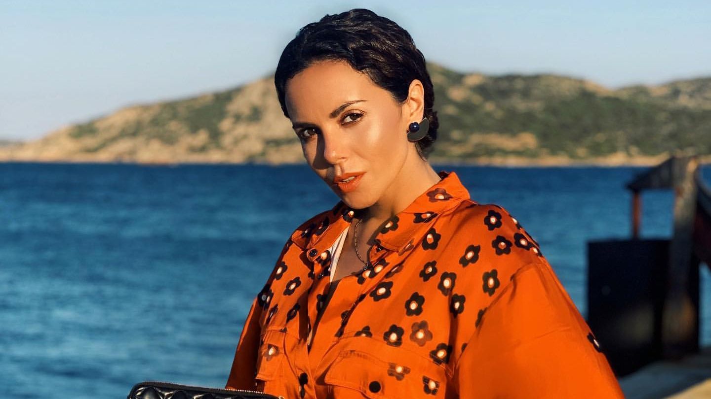 Настя Каменських показала відверті знімки зі зйомок кліпу