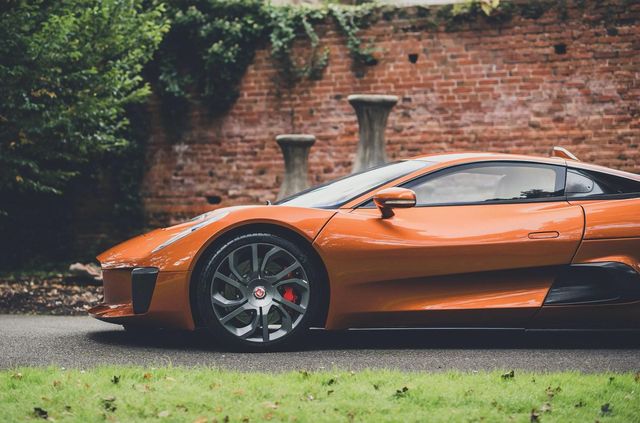 Кожен охочий може стати власником суперкара Джеймса Бонда - фото 365092