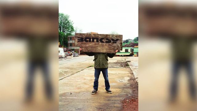 У мережі вперше з'явилося фото художника Бенксі - фото 365158