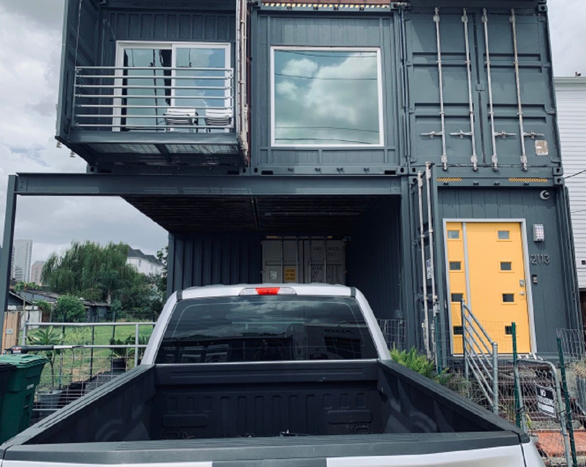 Дизайнер звів дім своєї мрії з вантажних контейнерів (фото)