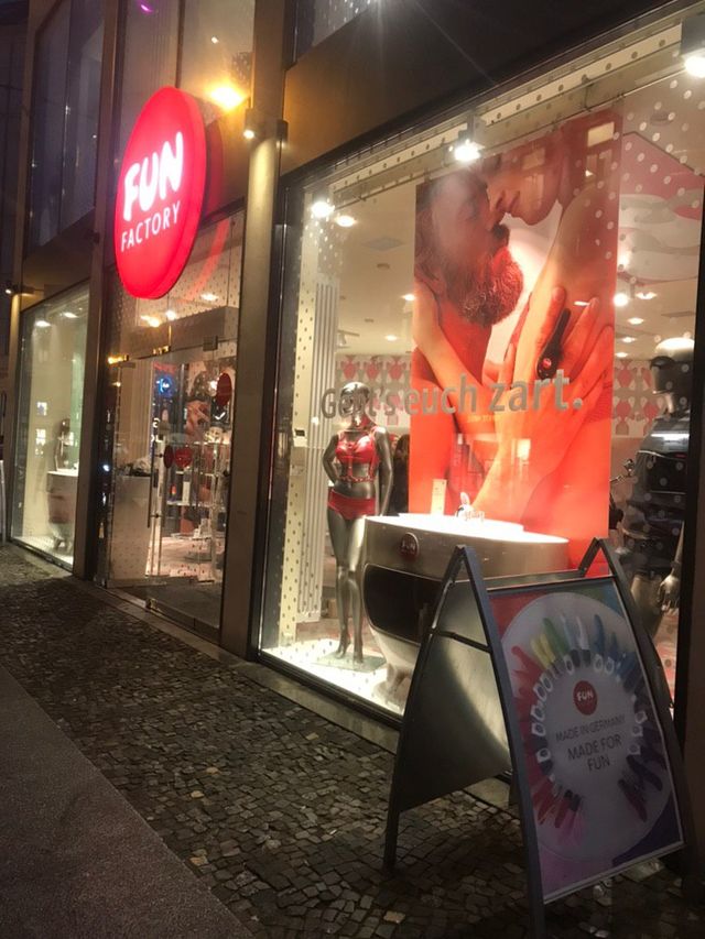 У Берлін їдуть за емоціями: що дивитися у столиці Німеччини і як не збанкрутувати у метро - фото 365597