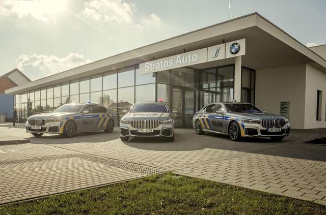 На стражі порядку: чеські копи їздитимуть на новеньких BMW 7 серії - фото 365962