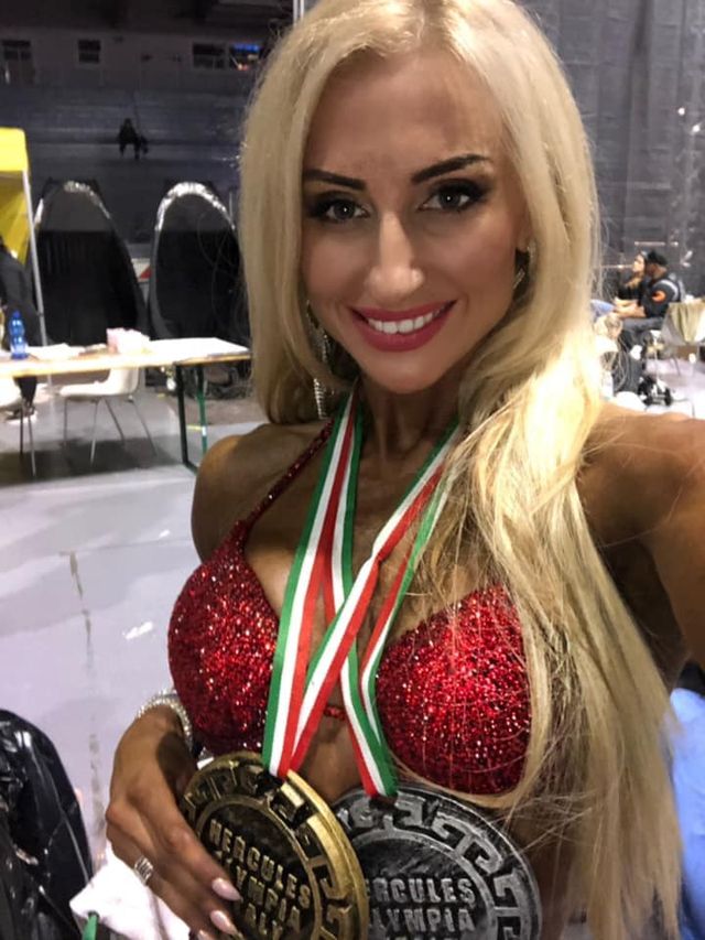 Українка завоювала золото на змаганнях з бодібілдингу: фото красуні - фото 365984
