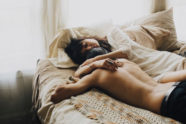 Сонний секс їй сподобається - фото 366066