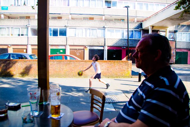 Реальне життя на околицях Лондона: захопливі фото - фото 366204