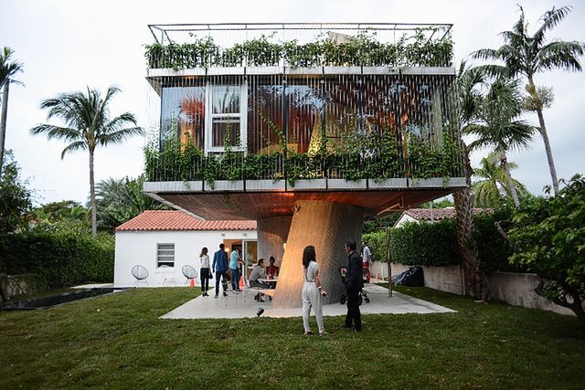 У Маямі Біч з'явився ідеальний дім, який дивує своїм виглядом: фото - фото 366329