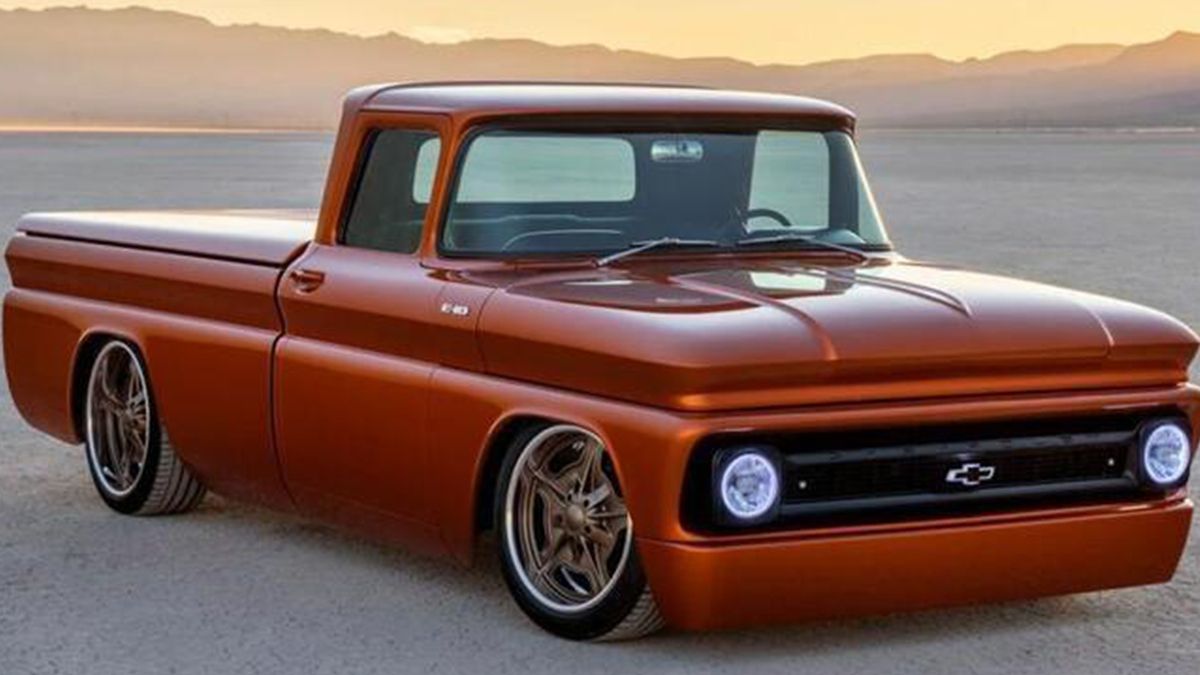 У США створили потужний електрокар в стилі 40-х років: ефектні фото