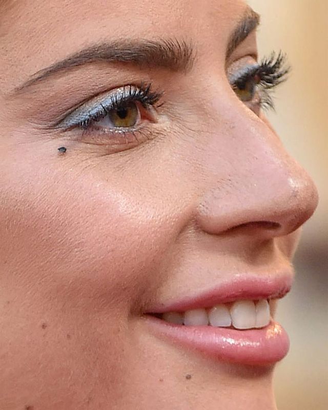 Зовсім не ідеальні: як виглядають зірки зблизька (фото) - фото 366410