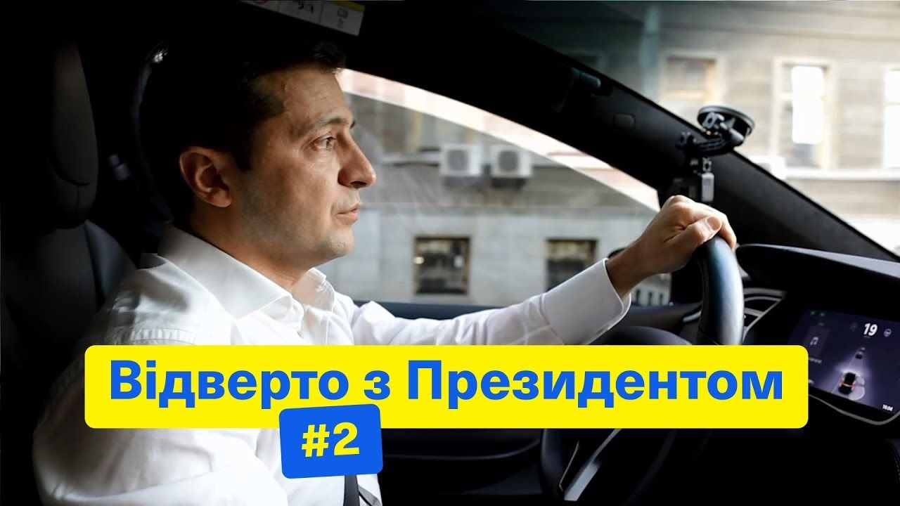 Зеленський записав нове відео за кермом Tesla: складно бути президентом