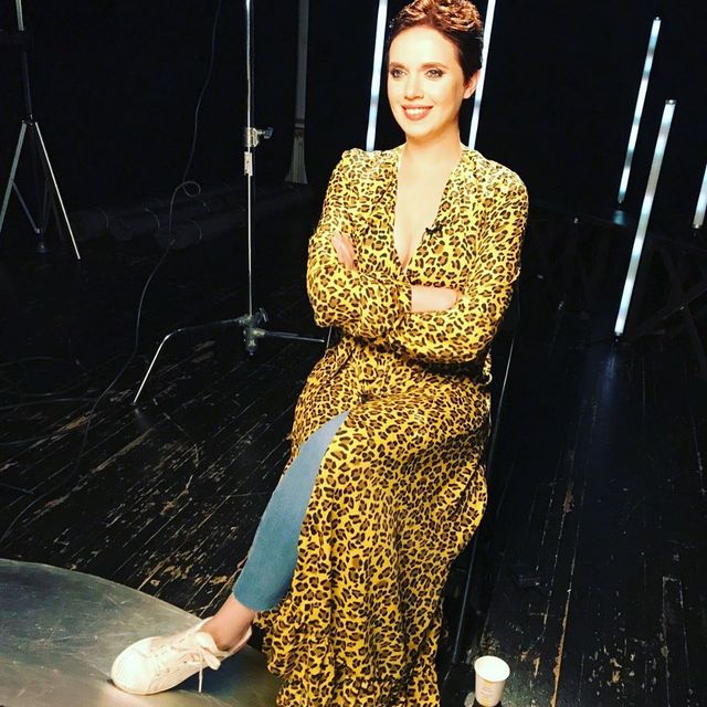 'Самочка в леопарді': журналістка Яніна Соколова розбурхала мережу екстремальним декольте - фото 366762