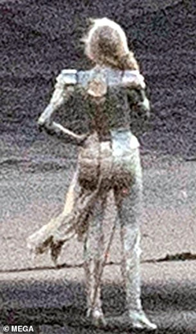 З'явилися перші фото Анджеліни Джолі з нового фільму Marvel - фото 366824