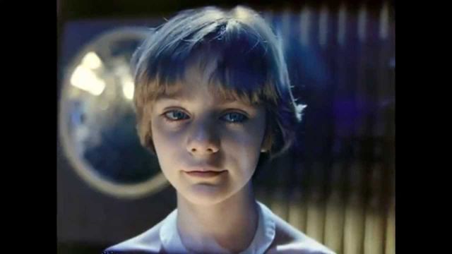 Гостя з майбутнього: як змінилися актори фільму нашого дитинства - фото 366887