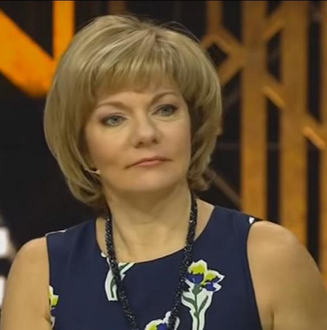 Гостя з майбутнього: як змінилися актори фільму нашого дитинства - фото 366889