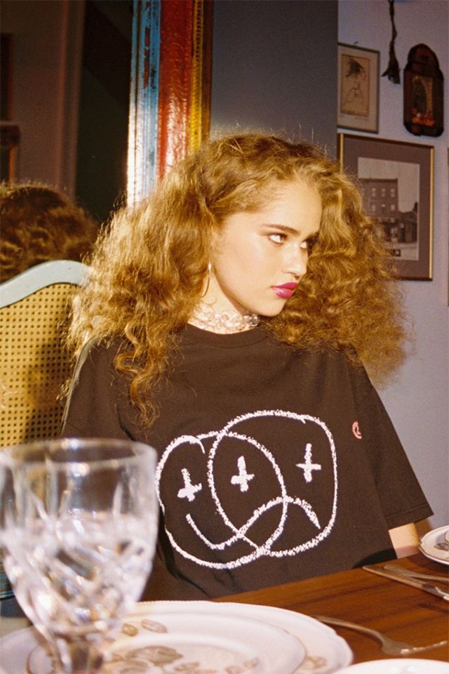 7 смертних гріхів: австралійський бренд випустив незвичайну колекцію одягу - фото 367004