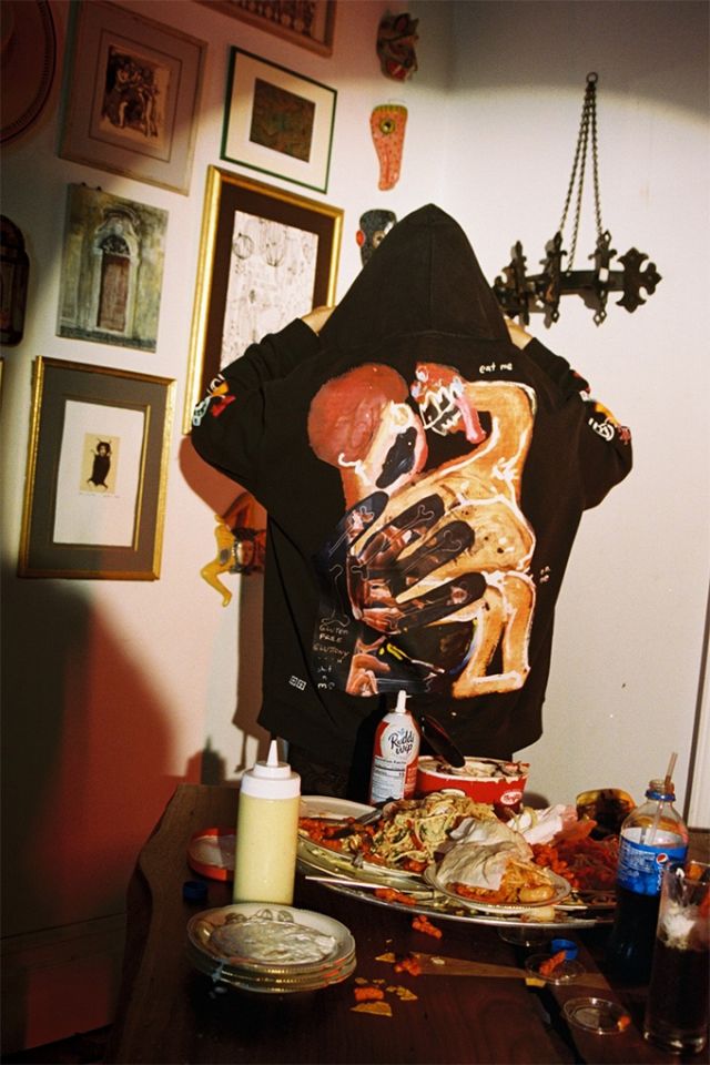 7 смертних гріхів: австралійський бренд випустив незвичайну колекцію одягу - фото 367008