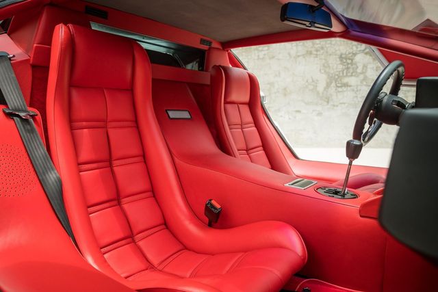 З молотка пустять ексклюзивний Lamborghini Countach - фото 367014