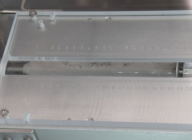 NASA взялася вивчати місячний ґрунт, який пролежав недоторканим 40 років - фото 367134